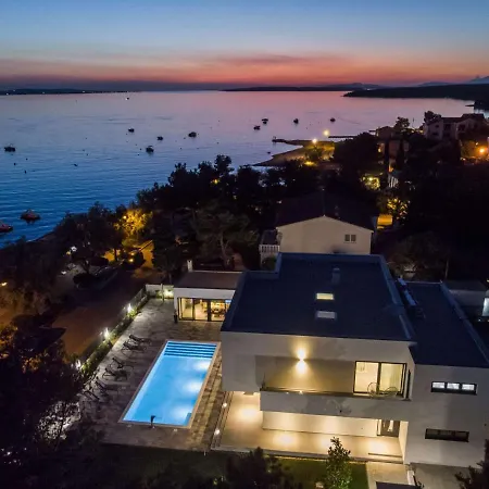 Beautiful Tiara Villa *